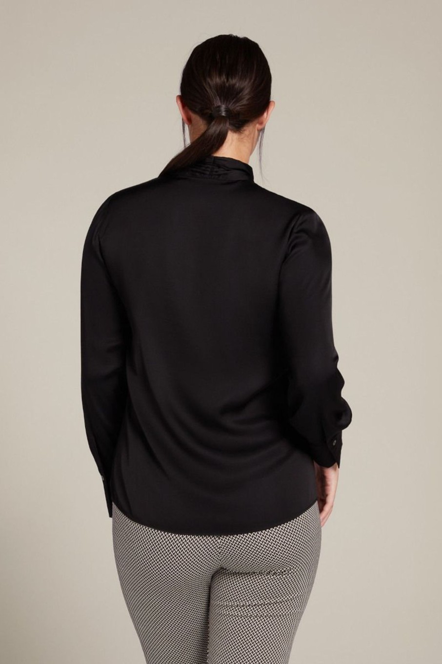 Donna Elena Miro' | Blusa In Raso Con Fiocco Donna Nero