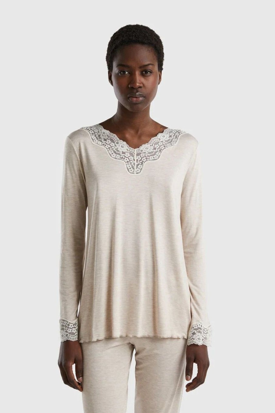 Donna Benetton | Maglia Con Dettaglio In Pizzo Donna Beige