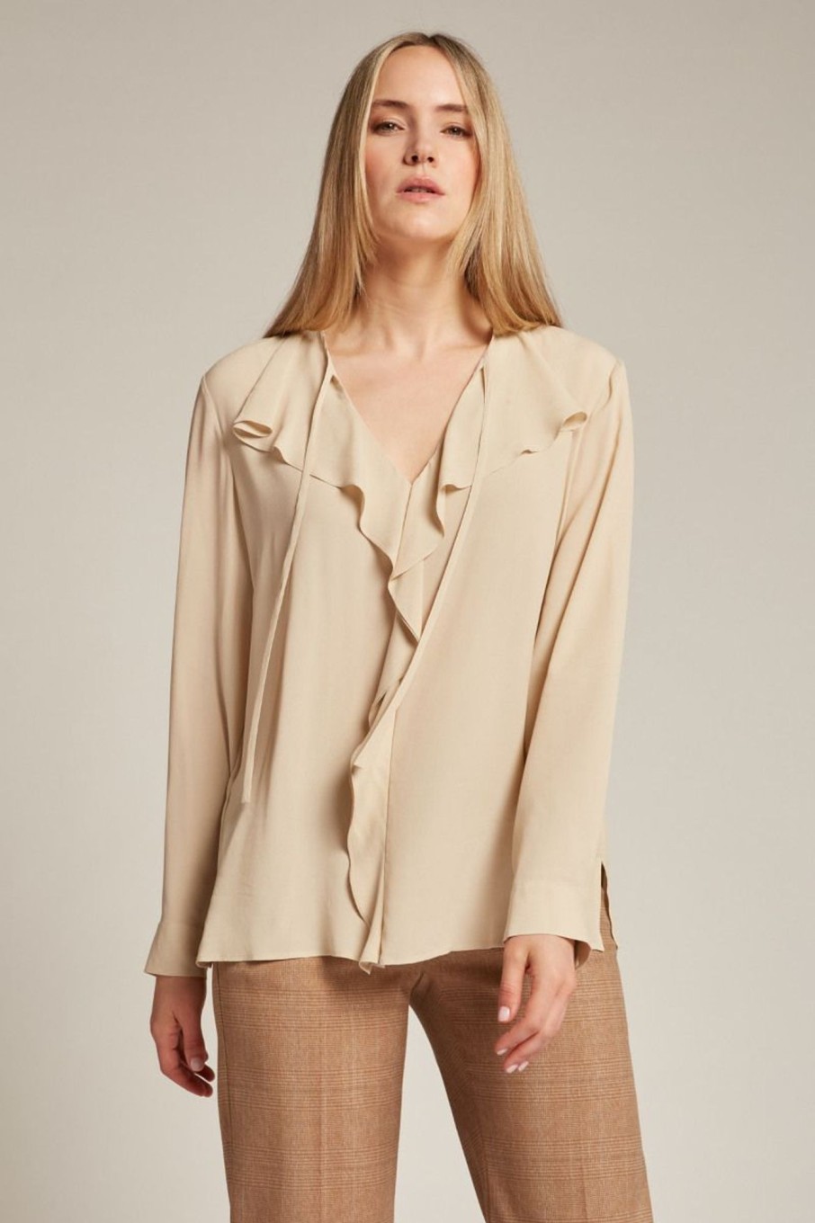 Donna Elena Miro' | Blusa Con Volant E Fiocco Donna Beige